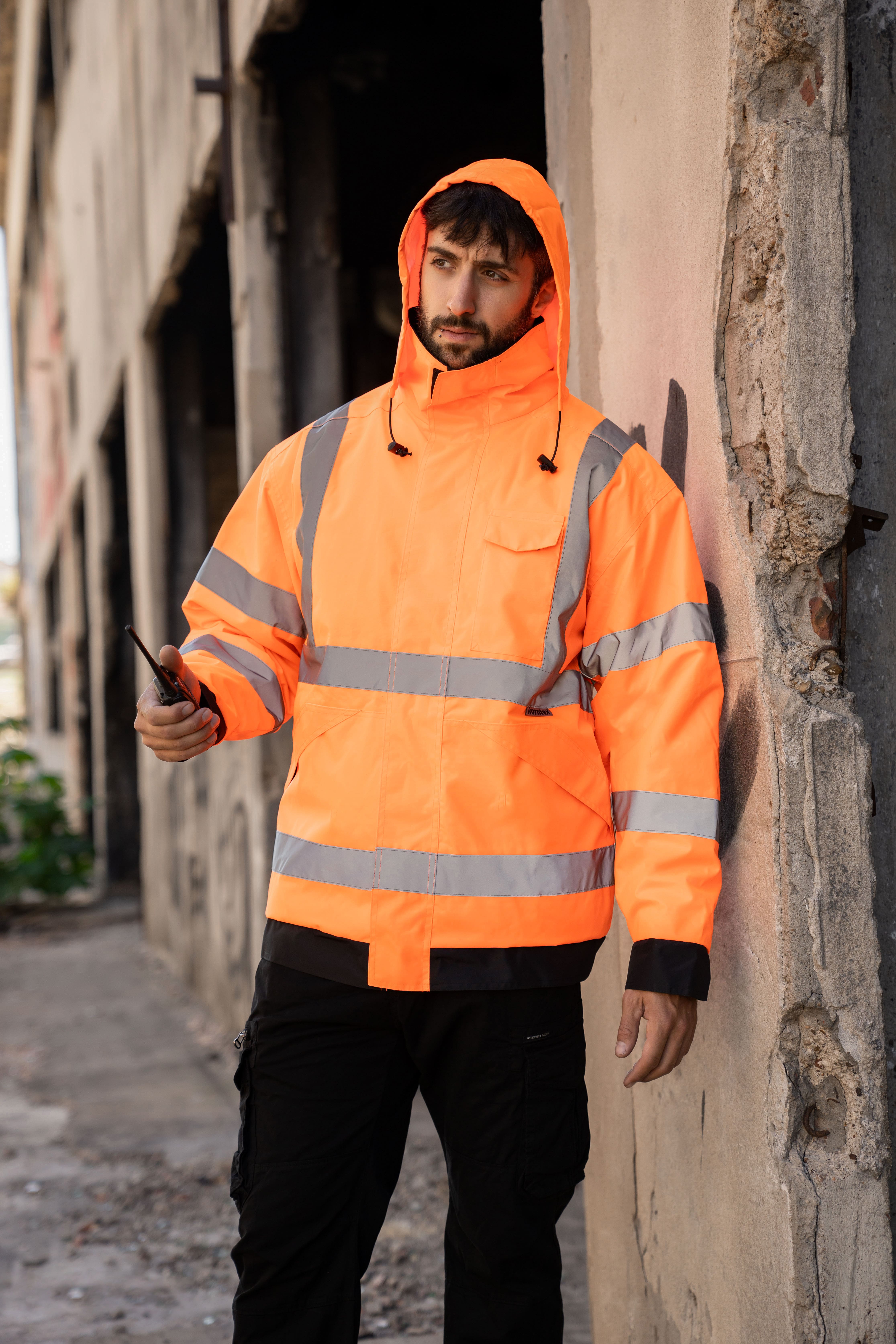 Warnschutzjacke, Neonorange, Reflexstreifen, Kapuze, Arbeitskleidung